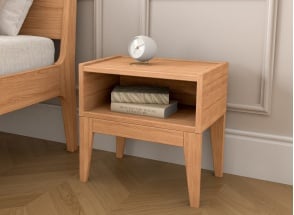 Table de chevet en bois massif GABRIEL - Hêtre