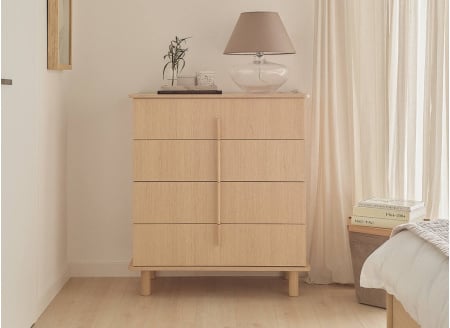Commode 4 tiroirs avec pieds SINA - Chêne clair 1