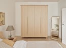 Armoire 4 portes avec pieds SINA - Chêne clair 1