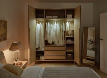 Armoire 4 portes avec pieds SINA - Chêne clair 4