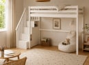 Vue 3/4 du lit mezzanine blanc avec espace bureau