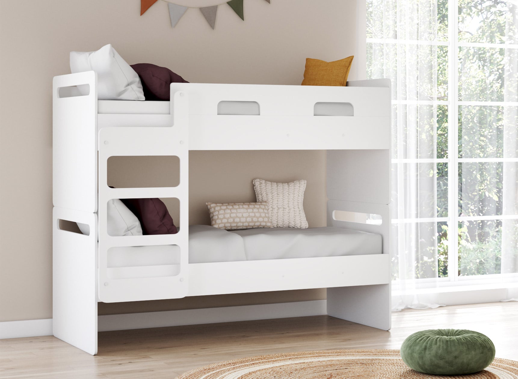 Stapelbed met planken en drietraps, rechthoekige ladder