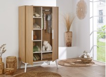 Armoire VINTAGE en chêne et blanc fond ambiance portes ouvertes