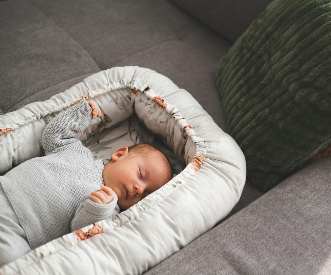Bébé pleure pour dormir ? Fautil attendre ou intervenir vite — free download