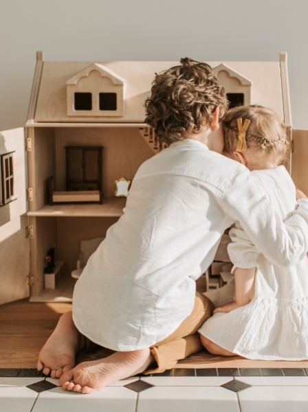 Geschwister teilen sich ein Zimmer: Wie richtig einrichten?