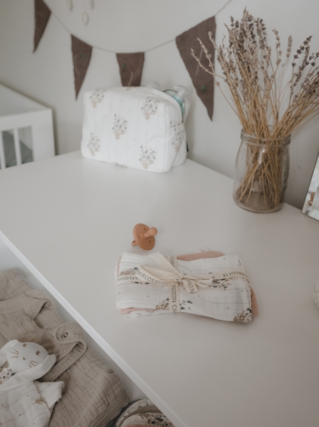 Idee decorative per una cameretta neonato accogliente e rilassante