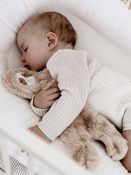 Comment aider bébé à mieux dormir malgré la chaleur ?