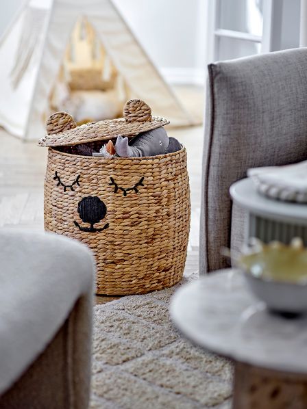 ¿Qué poner en una cesta decorativa? Ideas naturales para una habitación infantil