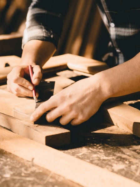 Een verhoogd bed met opbergruimte maken: de complete DIY-gids