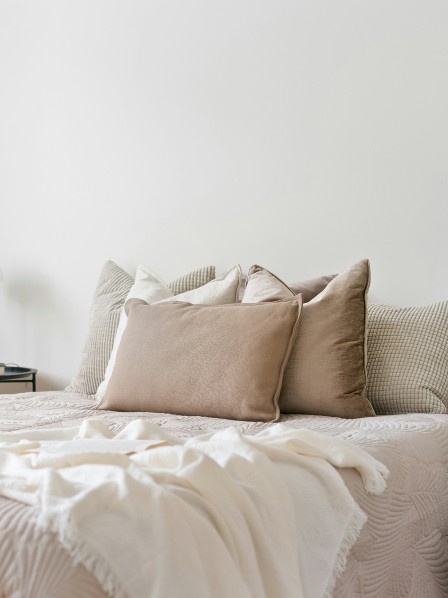 Comment faire fuir les araignées de sa chambre naturellement