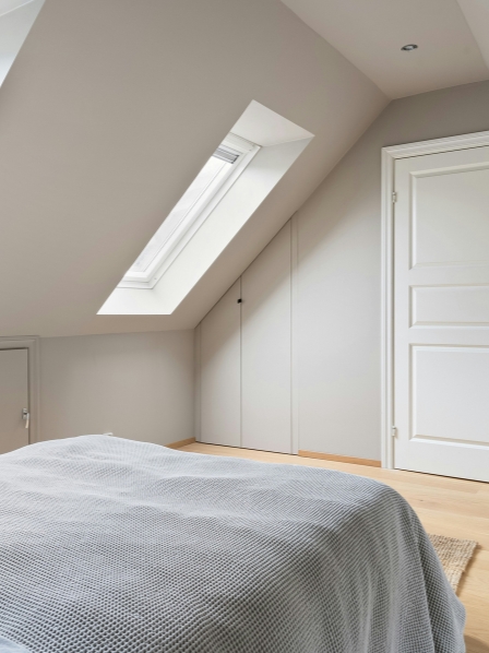 Come posizionare un letto in una camera per un sonno sano e sereno